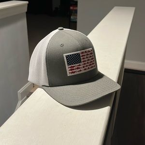 Columbia PFG Mesh Canada Fish Flag Stretch-Fit Hat size S-M